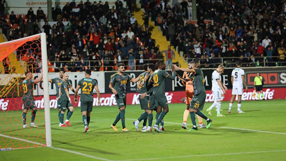 Beşiktaş’ta üst üste üçüncü yenilgi