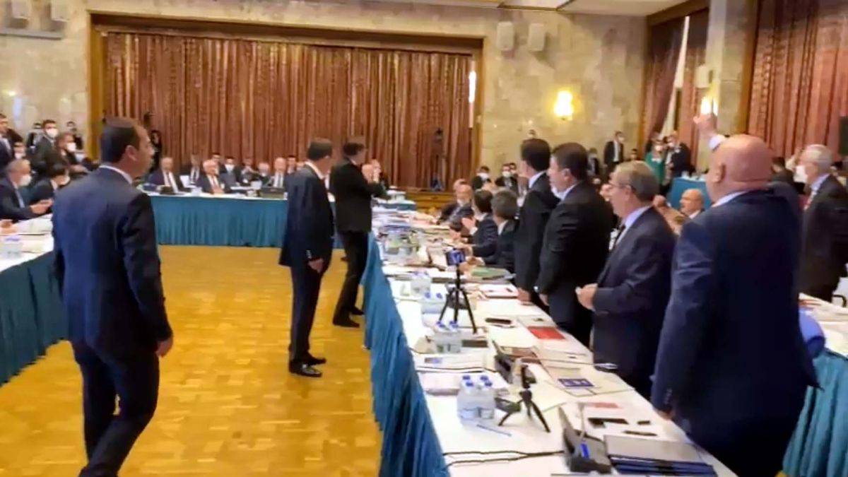 Bütçe görüşmesinde gerginlik: ‘Biz şehit veriyoruz sen gülüyorsun’