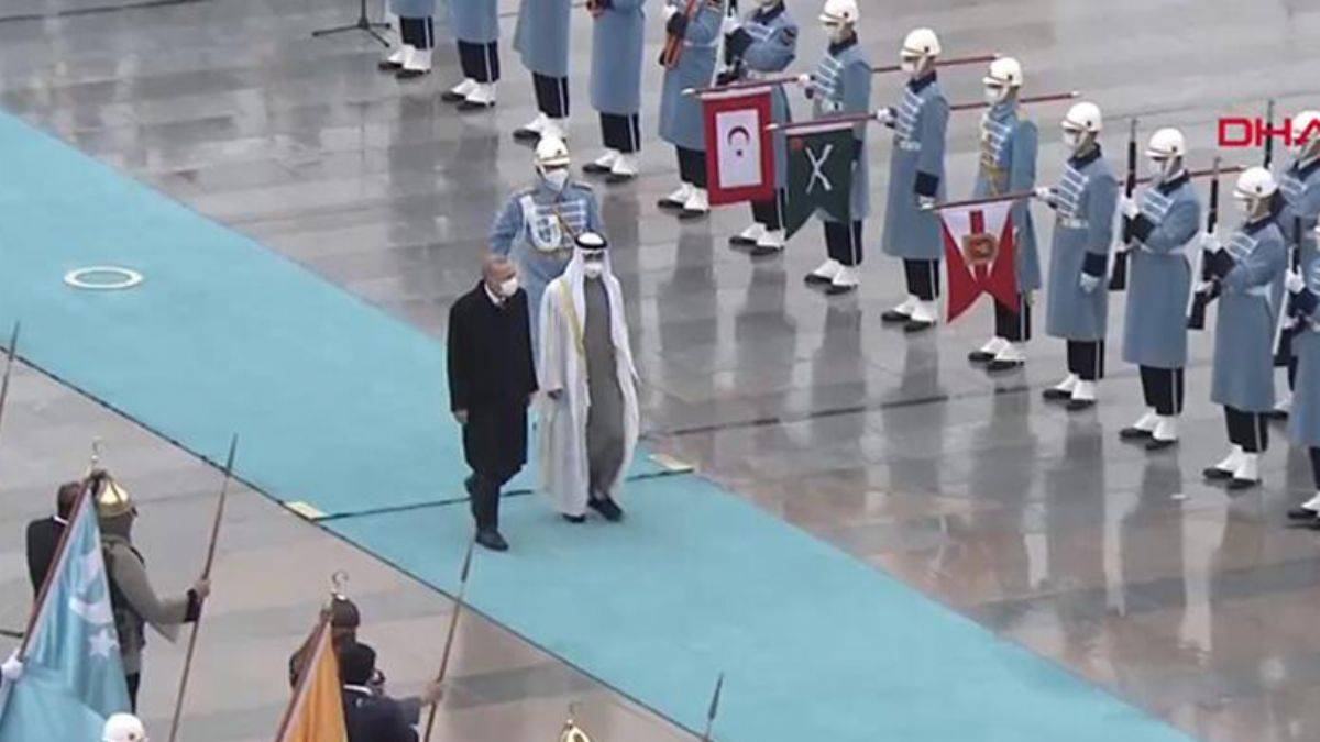 BAE prensiyle görüşme başladı; dolar sert düştü!