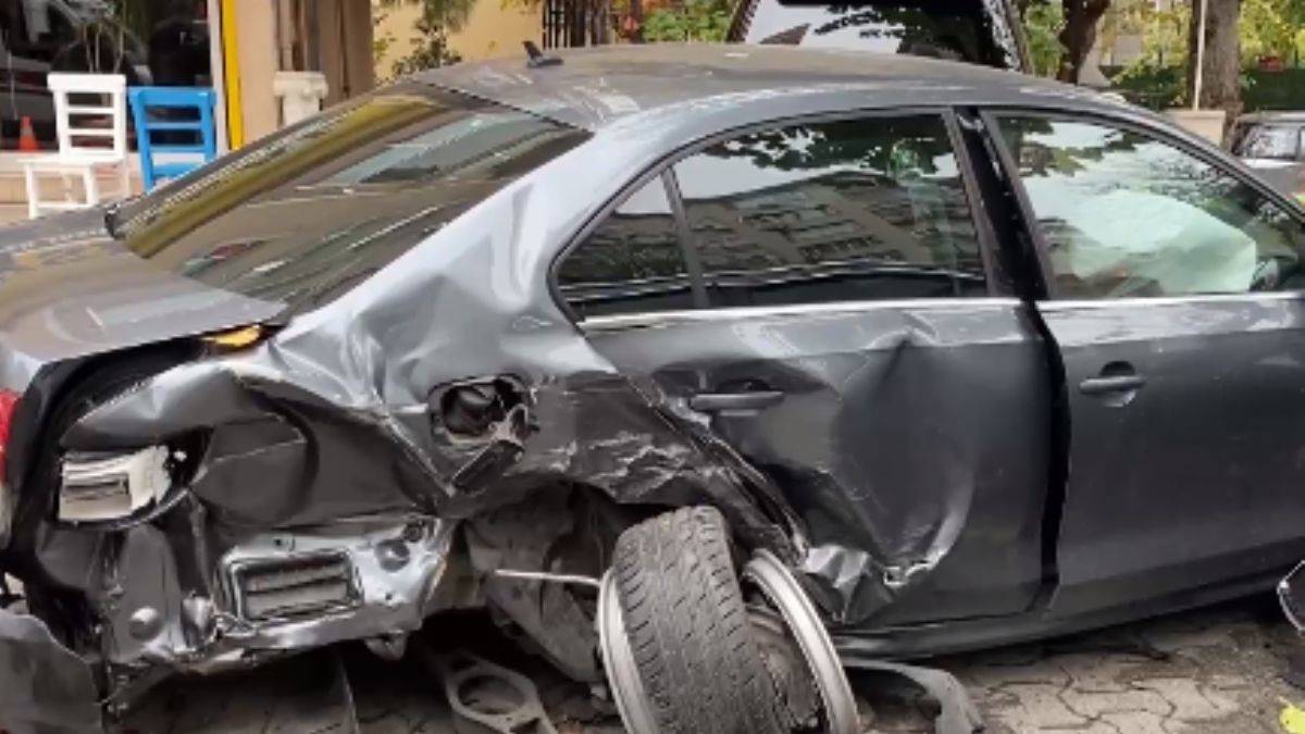 Fren yerine gaza bastı; kaza anı kamerada