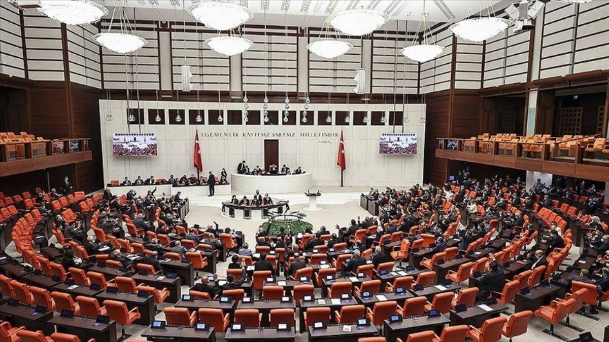 2022 Bütçe Kanunu Teklifi komisyondan geçti