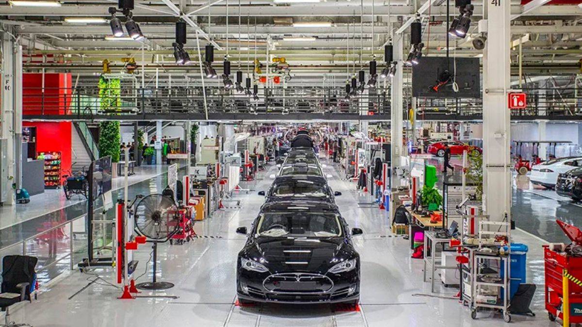 Saniyede 45 araç üretmeyi hedefliyordu: Tesla, Avrupa Birliği’nden fon alma hakkını kaybetti