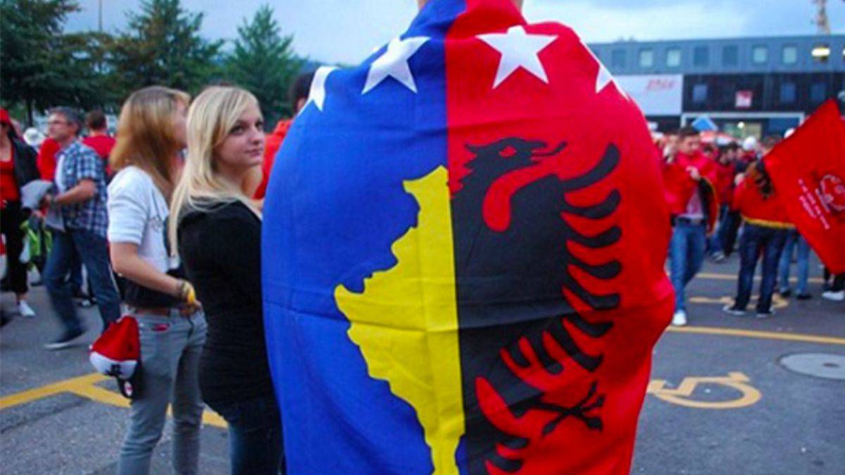 Arnavutların yüzde 80’i Kosova ile birleşmeyi destekliyor