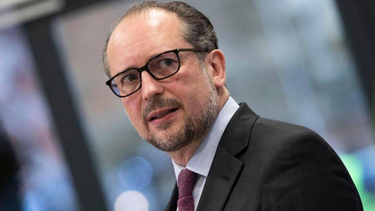 Avusturya'da yeni başbakan da istifa etti