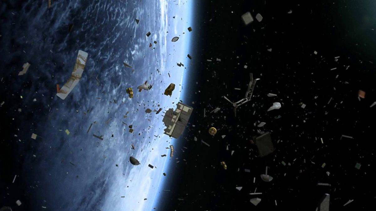 İnsanoğlu uzayı da birbirine katmak üzere: Tehlike giderek büyüyor!