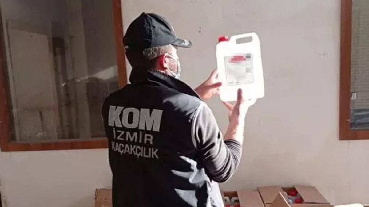 İzmir'de 2 ton sahte etil alkol ele geçirildi