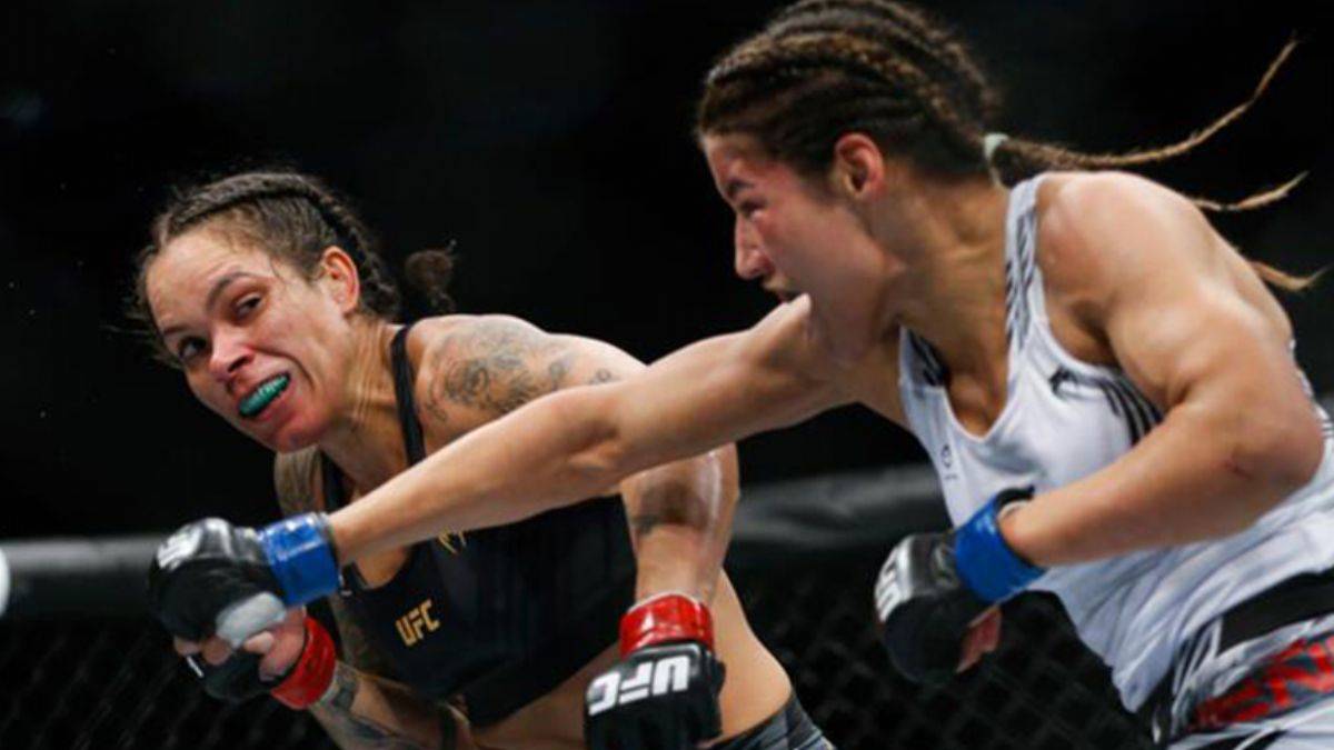 UFC'de tarihin en büyük sürprizi yaşandı! Efsane 7 yıl sonra yıkıldı