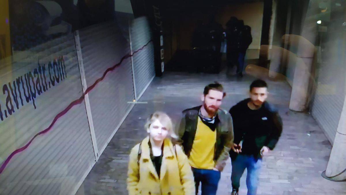 Türk bayrağı ikinci defa koparılınca dövüldü