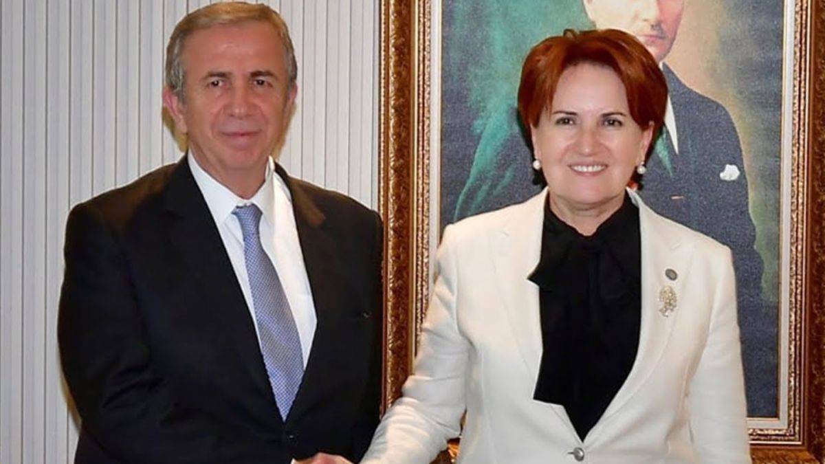 Akşener, Kılıçdaroğlu'nun önünde Mansur Yavaş'a övgüler yağdırdı