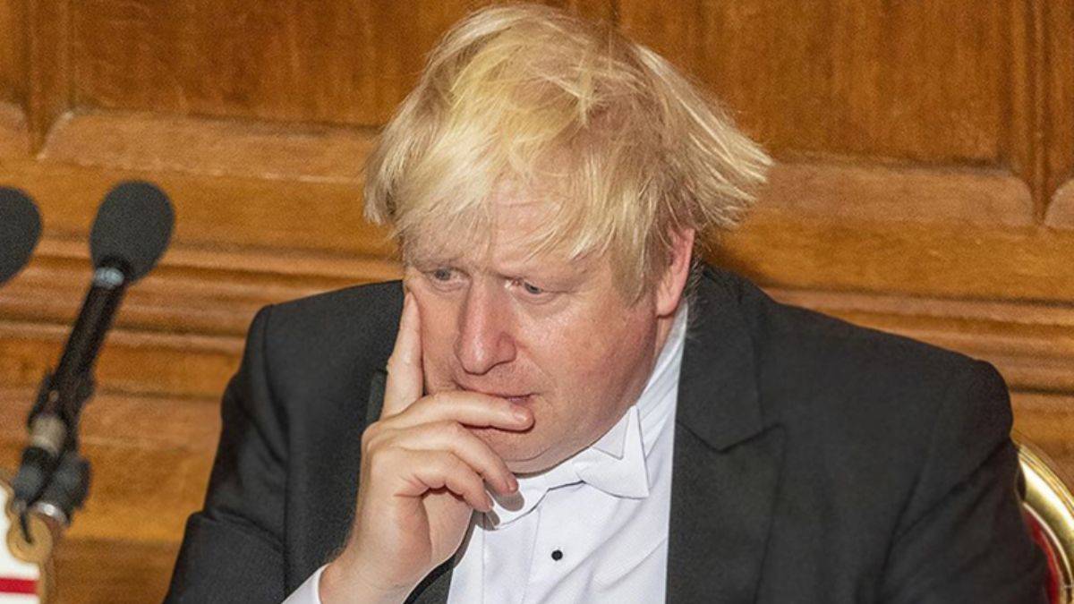 Halk desteğini yitiren Johnson'ı daha kötü günler bekliyor