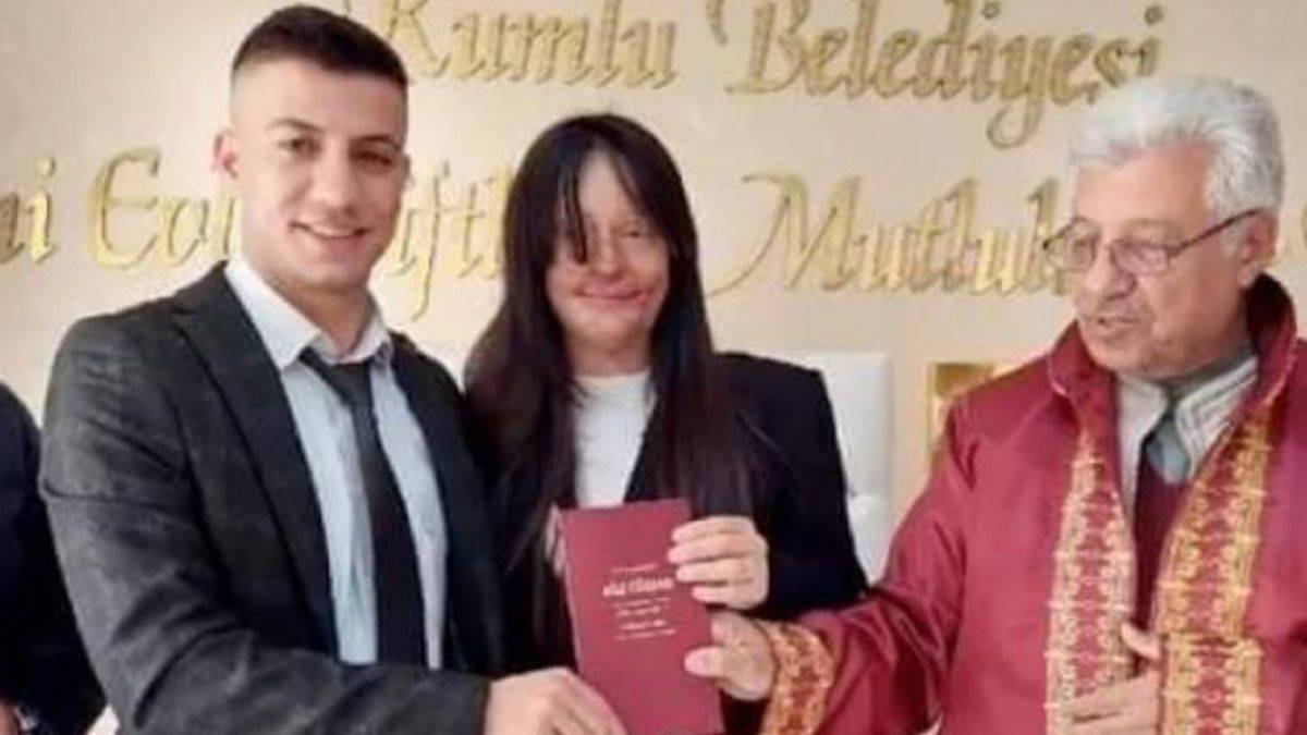 Berfin Özek'in babası: Kendi ayağına sıktı, artık yanında değilim