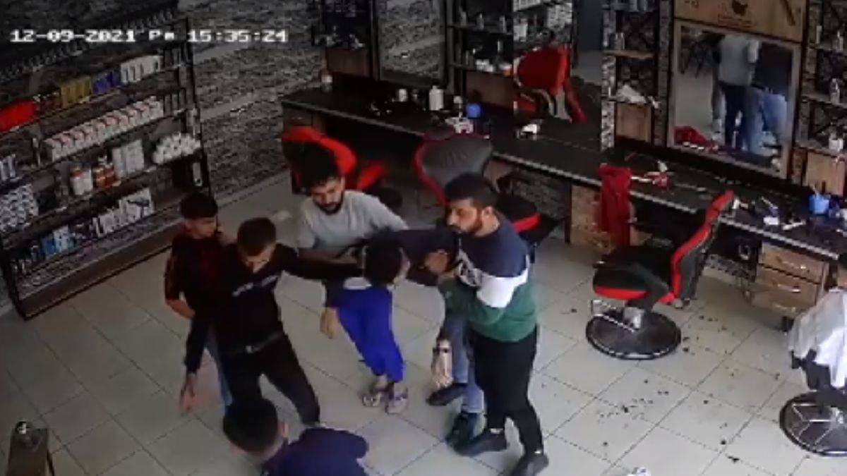 Berber koltuğunda kalp krizi geçirdi