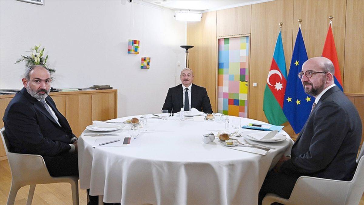 Aliyev, Paşinyan ve Michel üçlü toplantısı