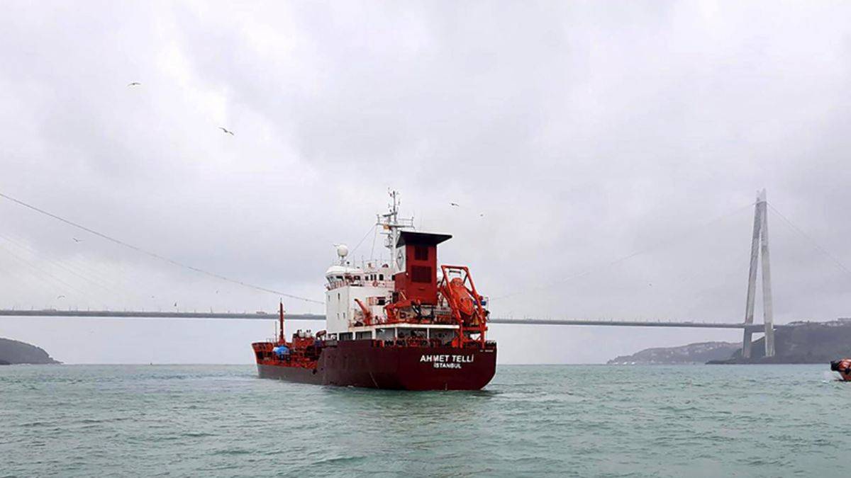 İstanbul Boğazı'nda gemi trafiği çift yönlü açıldı