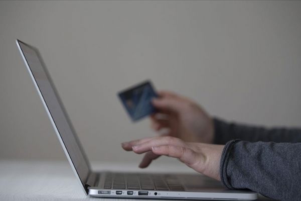 e-ticarette yapılacak yatırımlarla işlem hacminin 400 milyar TL'yi geçmesi bekleniyor