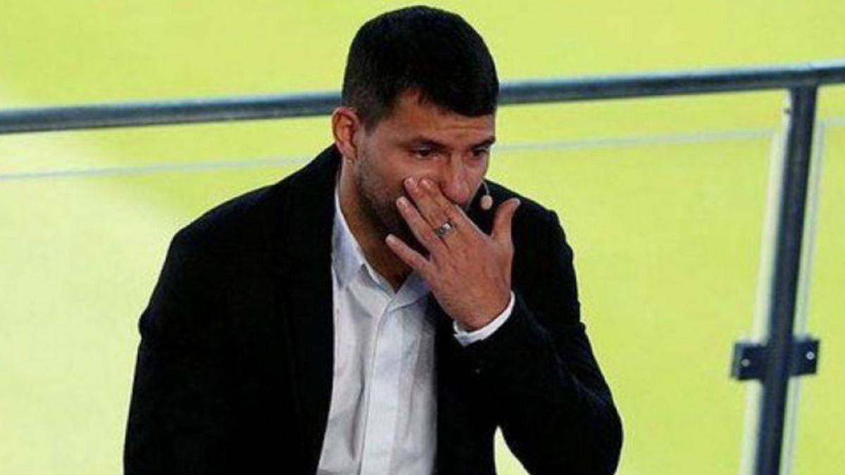 Arjantinli ünlü yıldız Agüero gözyaşlarıyla futbolu bıraktı