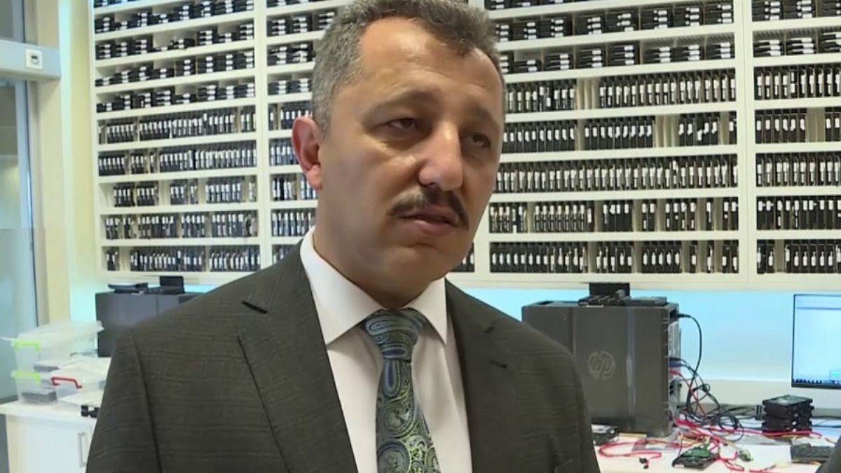 Kerim Altıay kimdir? Kerim Altıay istifa mı etti?