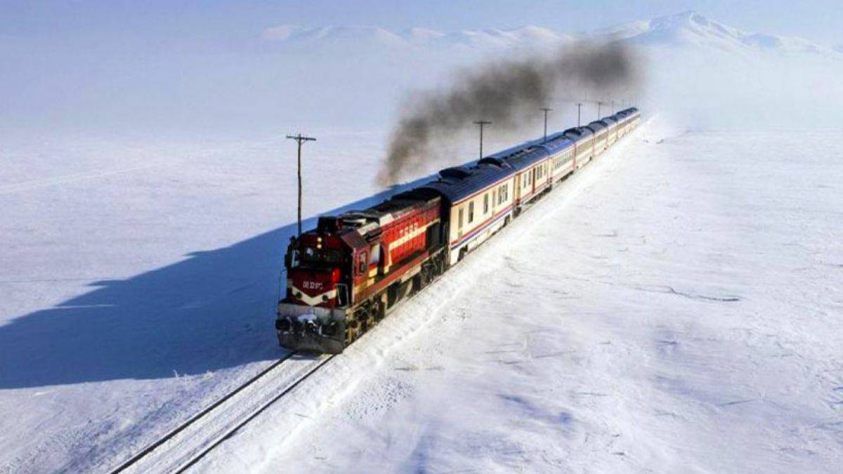 'Turistik Doğu Ekspresi' bugün yeniden seferlerine başladı
