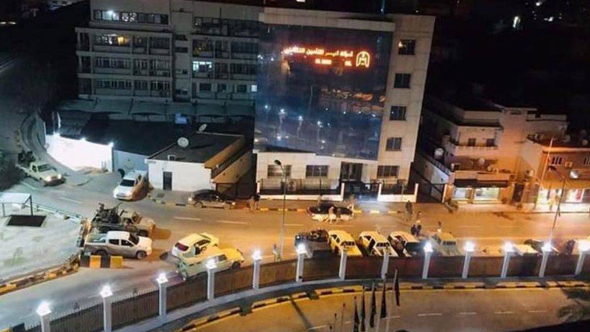 ‘Libya’da başbakanlık binası kuşatıldı’