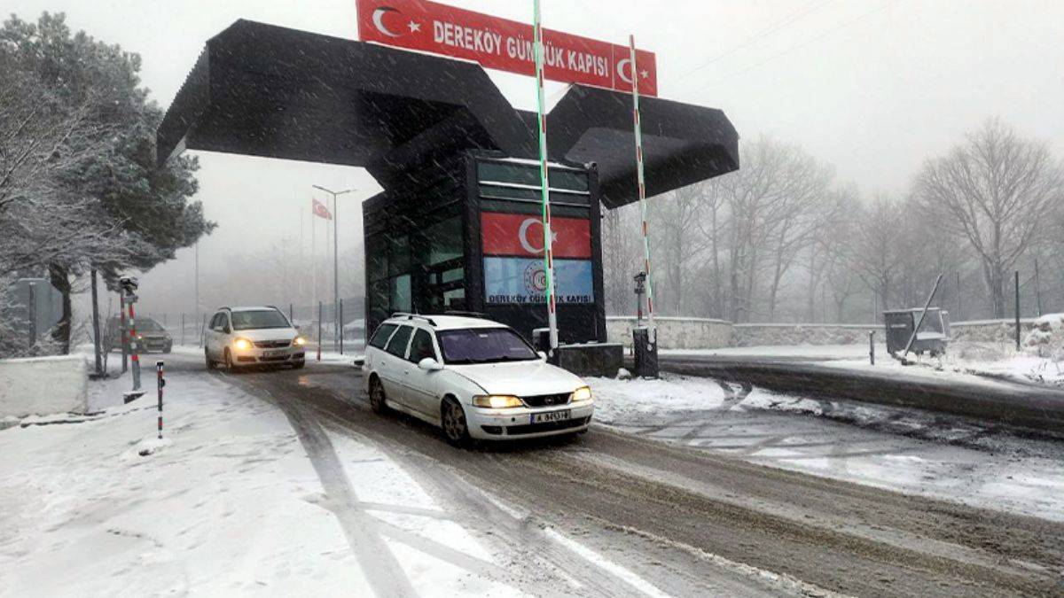 Trakya'da kar yağışı etkili olmaya başladı
