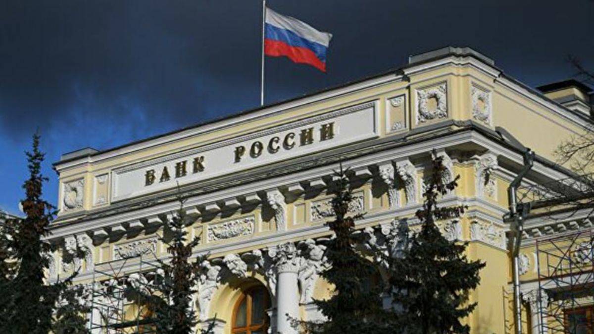 Rusya Merkez Bankası, politika faizini 100 baz puan artırdı