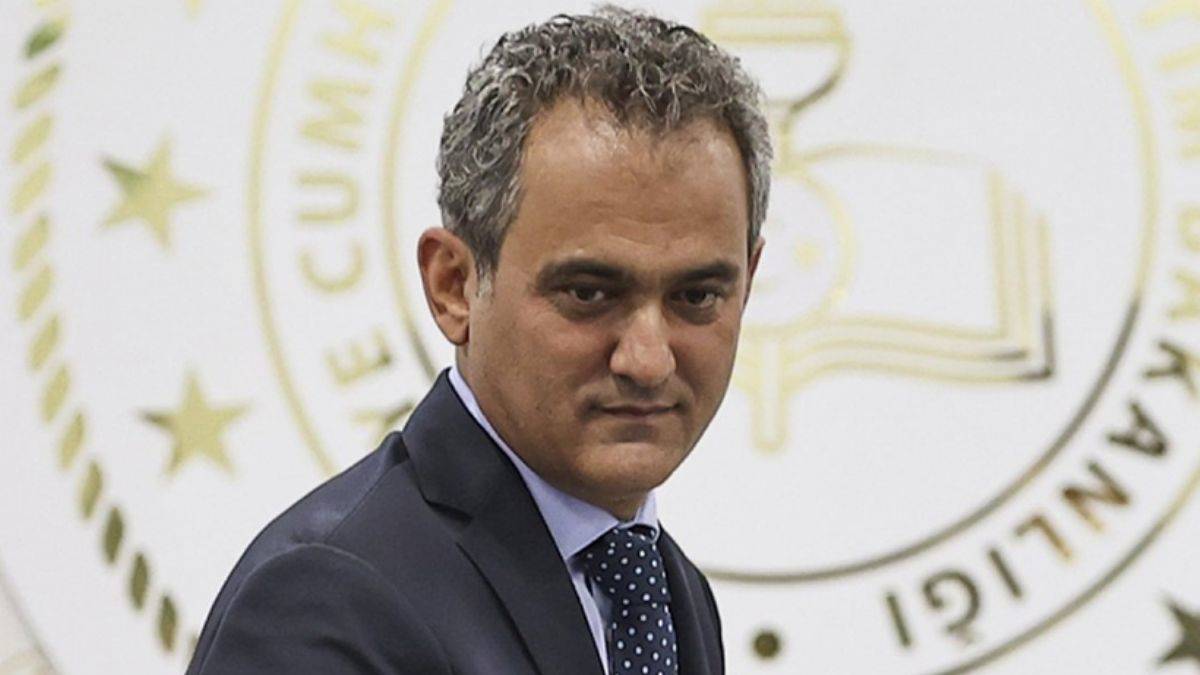 Bakan Özer duyurdu: Müfredata çevre ve iklim değişikliği dersi de ekleniyor