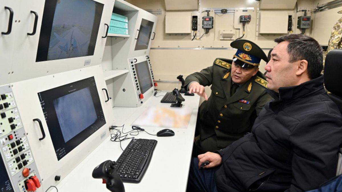 Kırgızistan, Bayraktar TB2'lerini teslim aldı