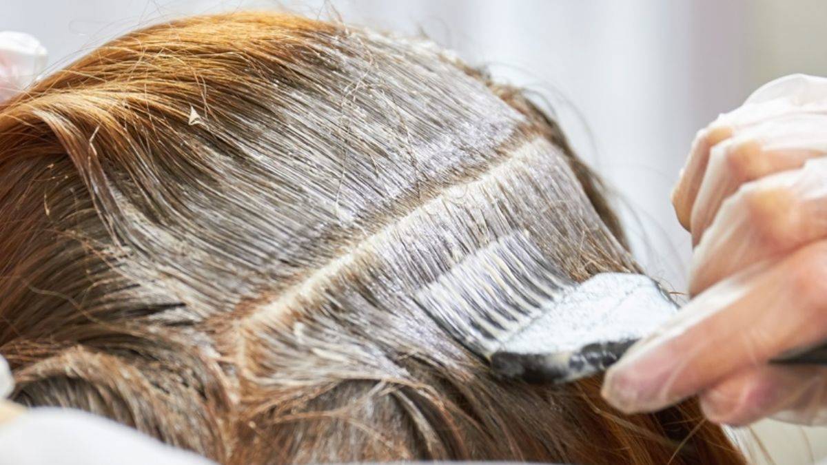 Doğal ürünler kullanarak saçlarınızı sarıya boyayabilirsiniz