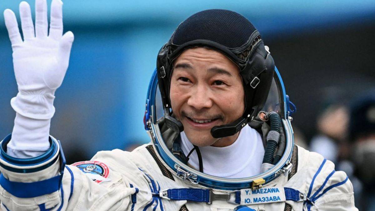 Uzay yolculuğuna çıkan ilk turist Dünya'ya döndü