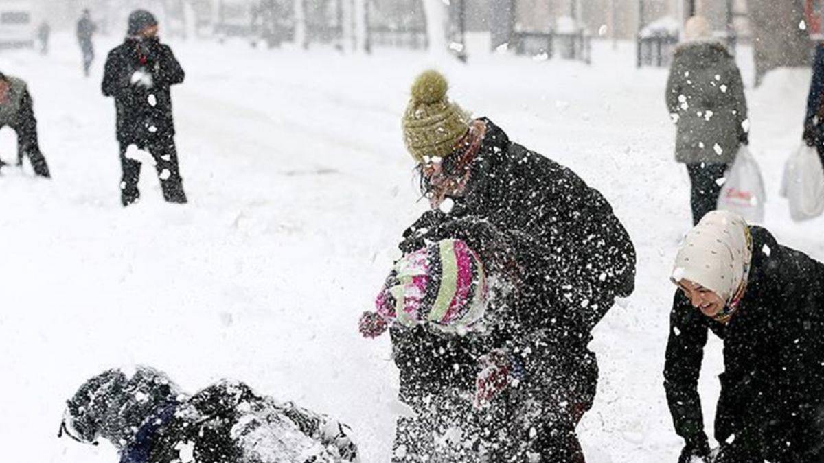 11 ilde eğitime kar engeli: Hangi illerde okullar tatil?