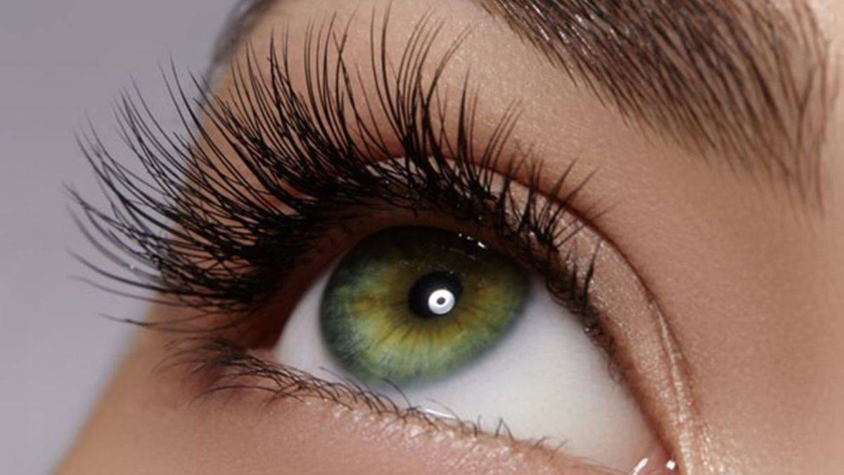 Kirpiklerinizi gürleştirmek için...