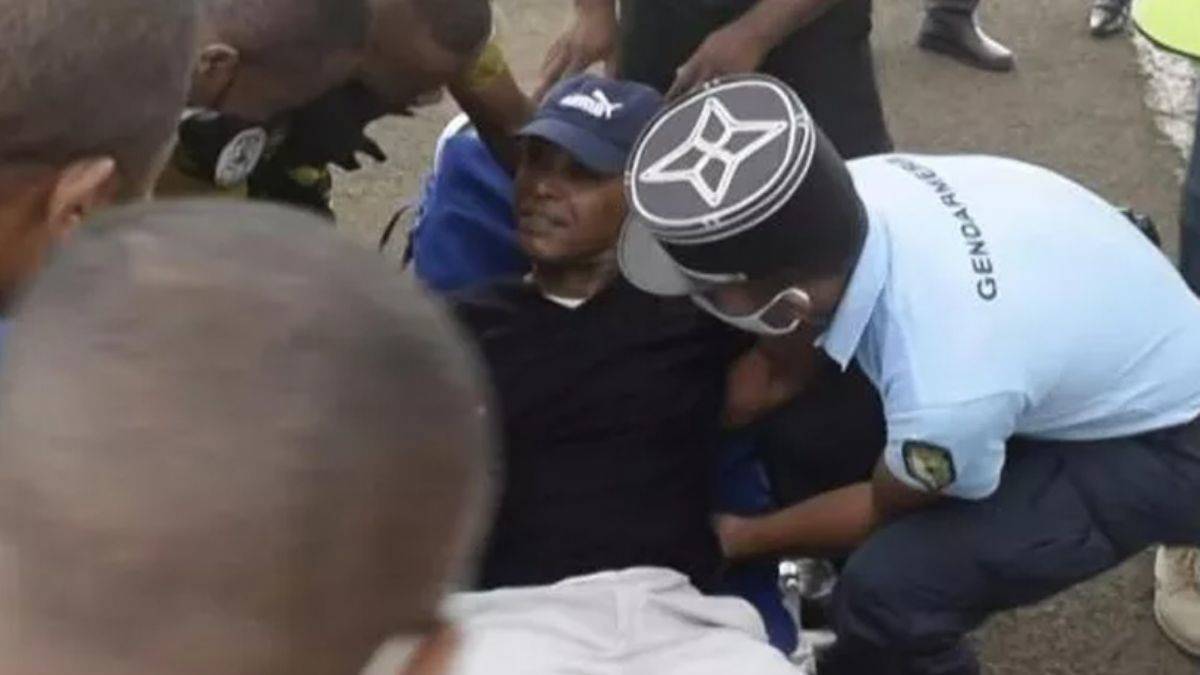 Bakanı taşıyan helikopter denize düştü: 12 saat yüzerek hayatta kaldı