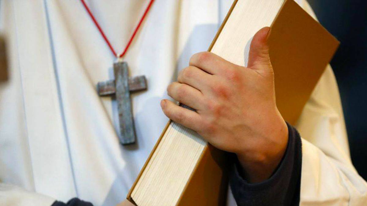 Kamuoyu araştırması: Almanya'da Hristiyanlık önemini yitiriyor