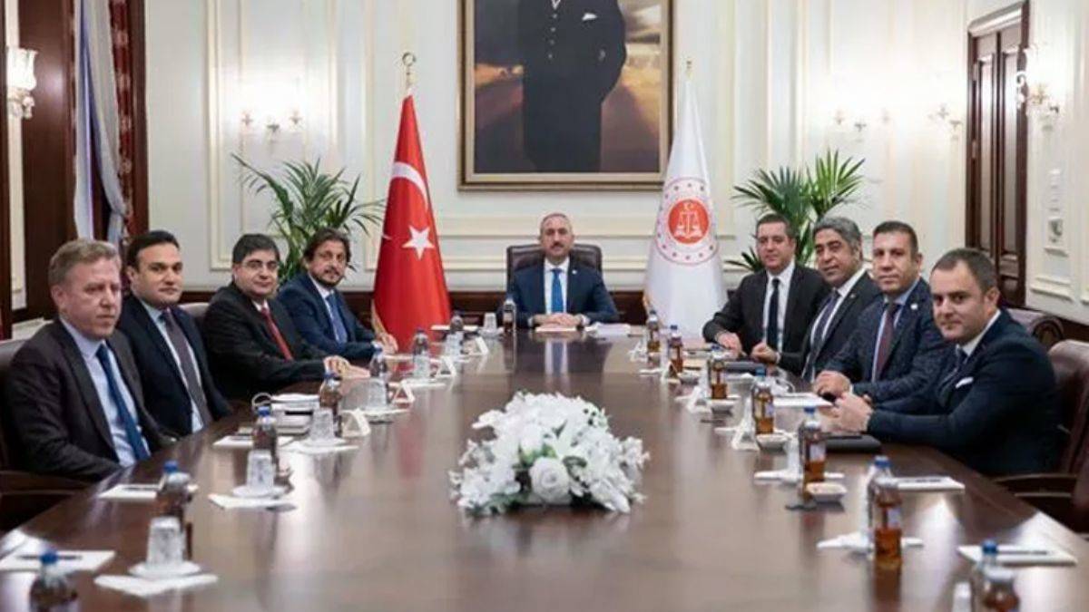 Bakan Gül, TBB’nin yeni başkanı Sağkan'ı kabul etti