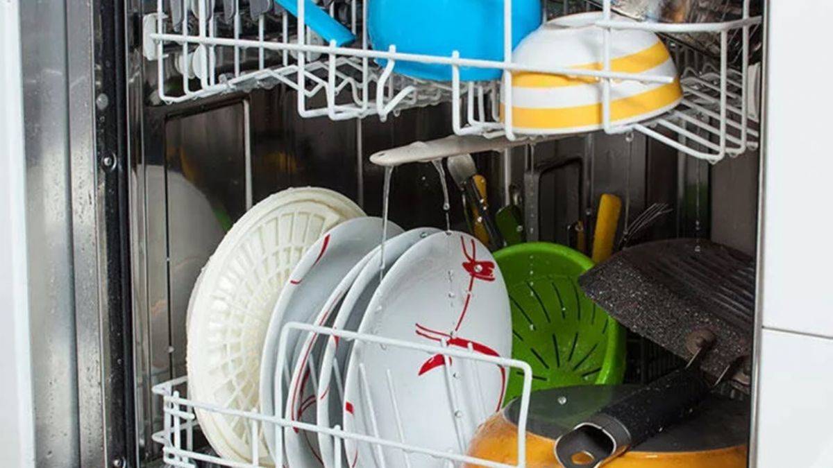 Bulaşık makinesine büyük tavalar nasıl dizilmeli?