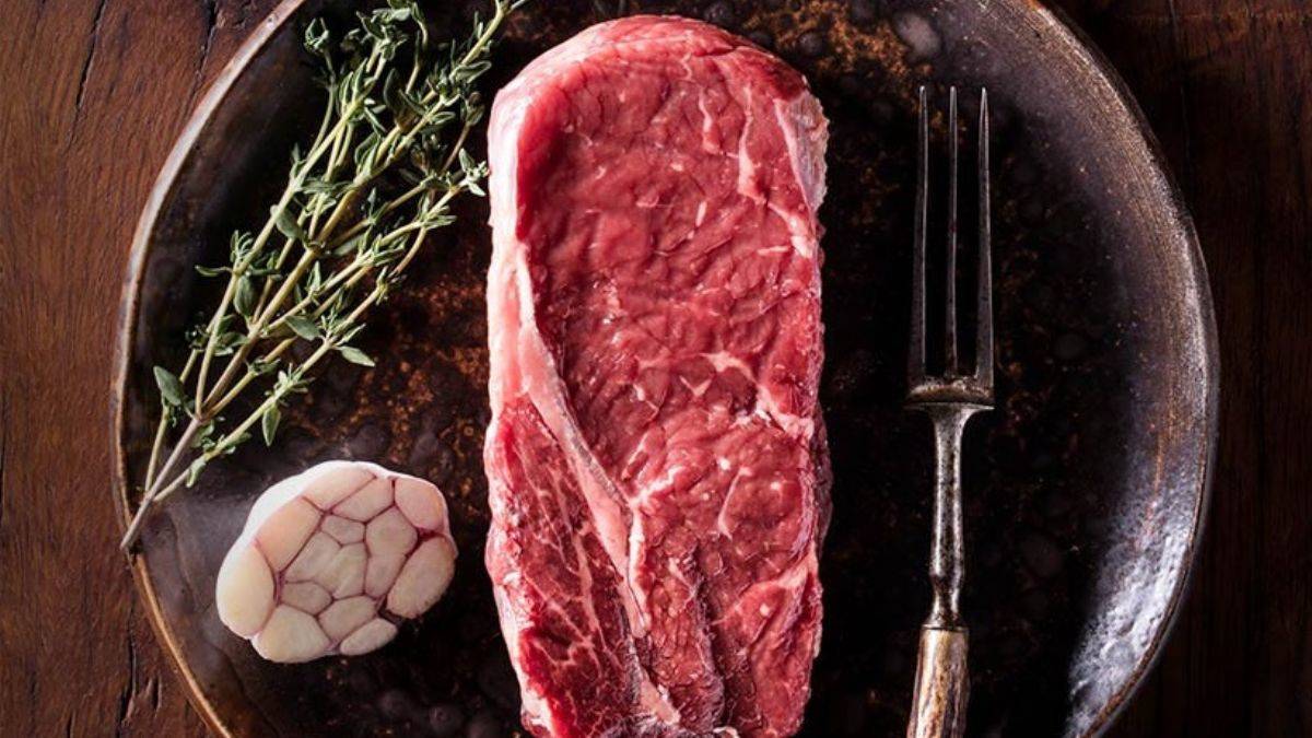 Eti pişirmeden önce oda sıcaklığında bekletin