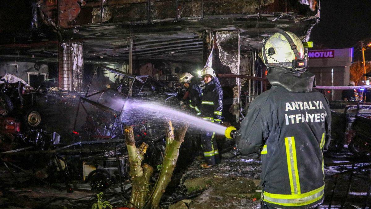 250 motosiklet kül oldu