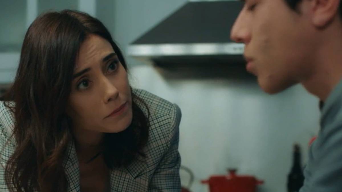 Sadakatsiz 44. bölüm full HD izle | Sadakatsiz yeni bölüm kesintisiz izle