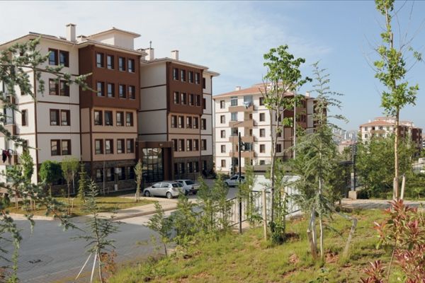 TOKİ, afet bölgelerine 38 bini aşkın konut yapıyor