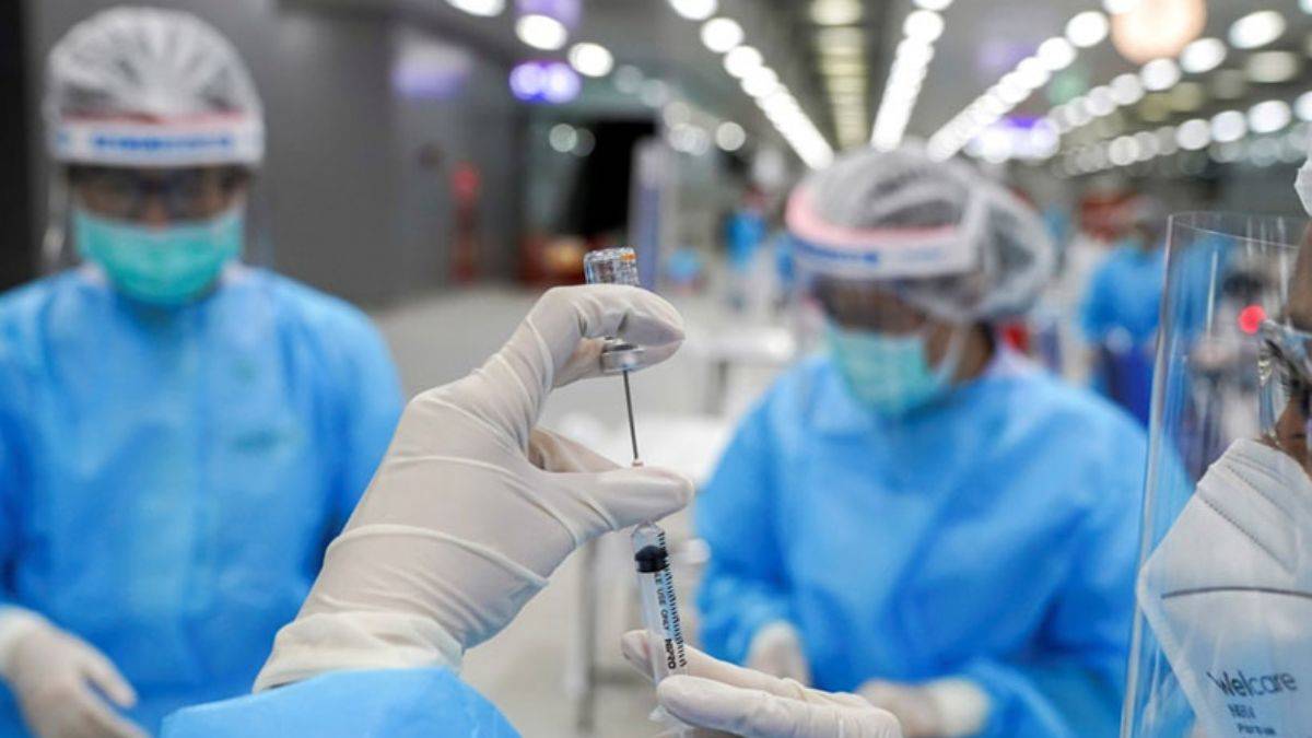 Araştırma: Sinovac'ın 3. doz aşısı Omicron'a karşı yeterli koruma sağlamıyor