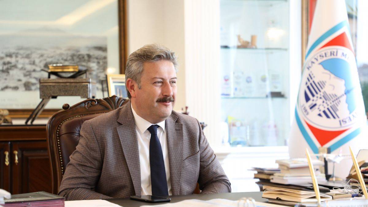 Başkan Palancıoğlu, Prof. Dr. Mustafa Soylak'ı tebrik etti