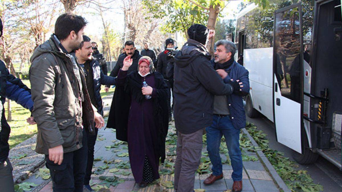 Diyarbakır'da İHD'ye tepki: 'Madem 'insan hakları' diyorsunuz...'