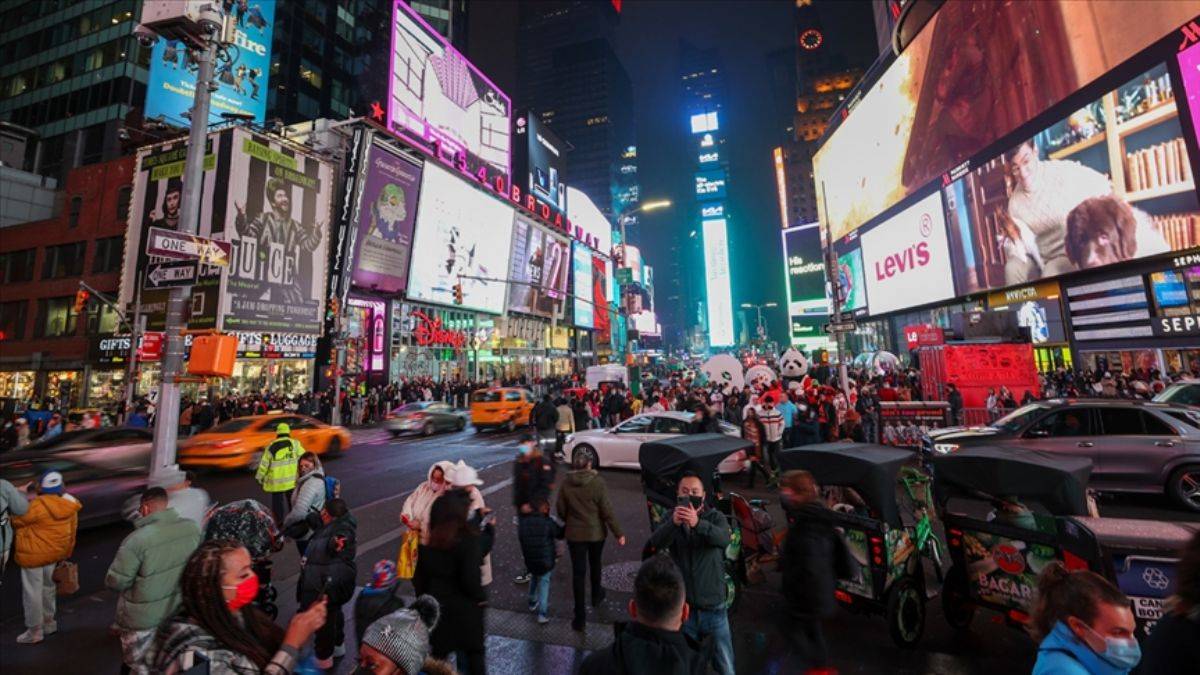 ABD'de Kovid-19 nedeniyle ölenlerin sayısı 816 bini geçti