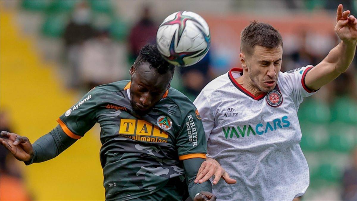 Aytemiz Alanyaspor - VavaCars Fatih Karagümrük maç özeti | Maçın gollerini kim attı ve maç kaç kaç bitti?