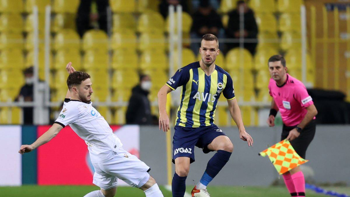 Fenerbahçe - Öznur Kablo Yeni Malatyaspor ilk 11'i | Fenerbahçe Malatyaspor hakemleri