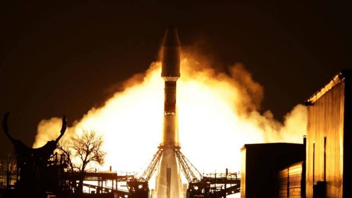 Hızlı internet için 36 uydu daha fırlatıldı