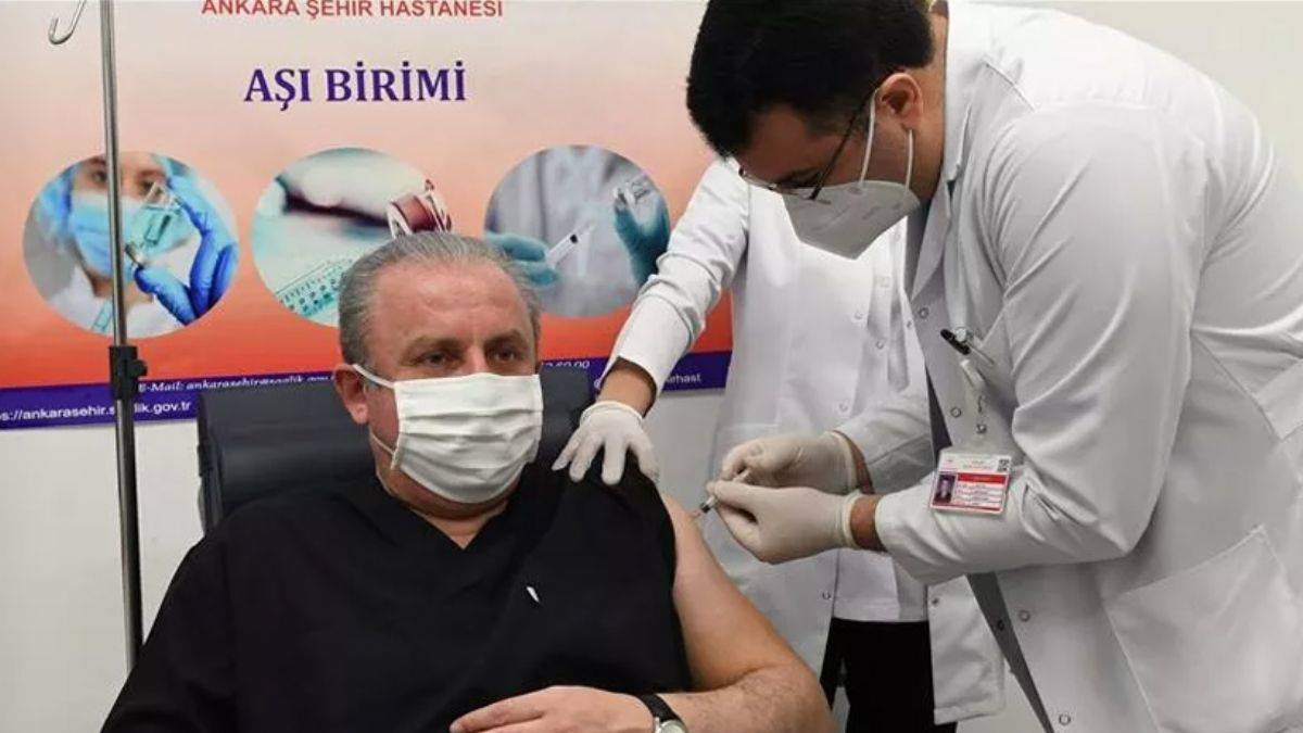 TBMM Başkanı Şentop üçüncü doz aşısını TURKOVAC oldu