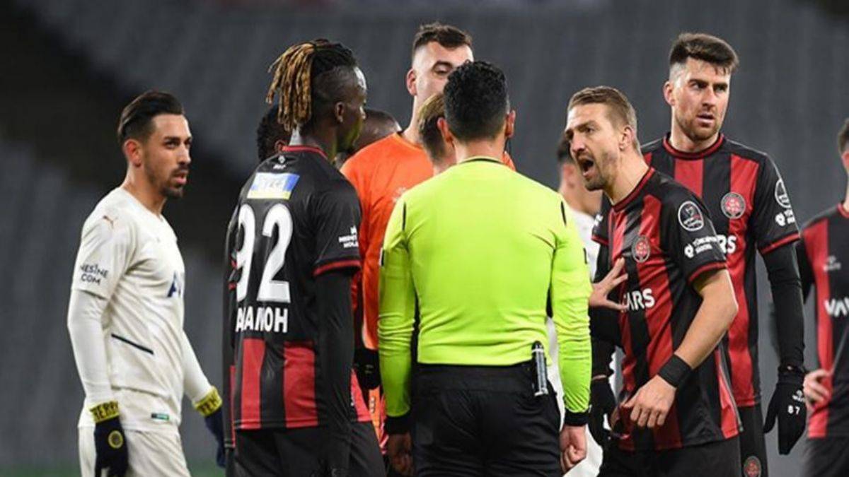 Caner Erkin'e ne ceza verildi? Caner Erkin ne yapmıştı?