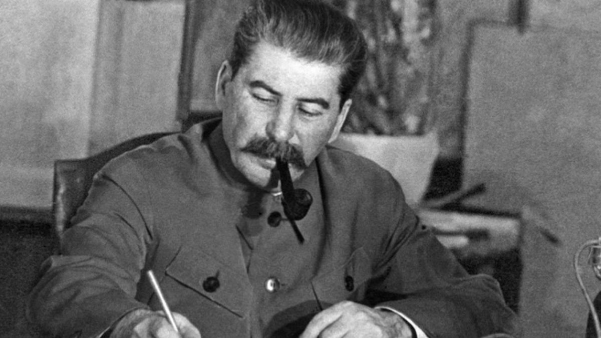 Rus mahkemesi, Stalin dönemi zulmünü araştıran insan hakları örgütünü kapattı