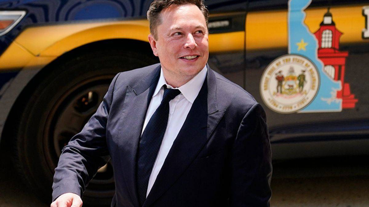 Elon Musk'un yüzü gülüyor!  1.02 milyar dolarlık Tesla hissesi daha sattı